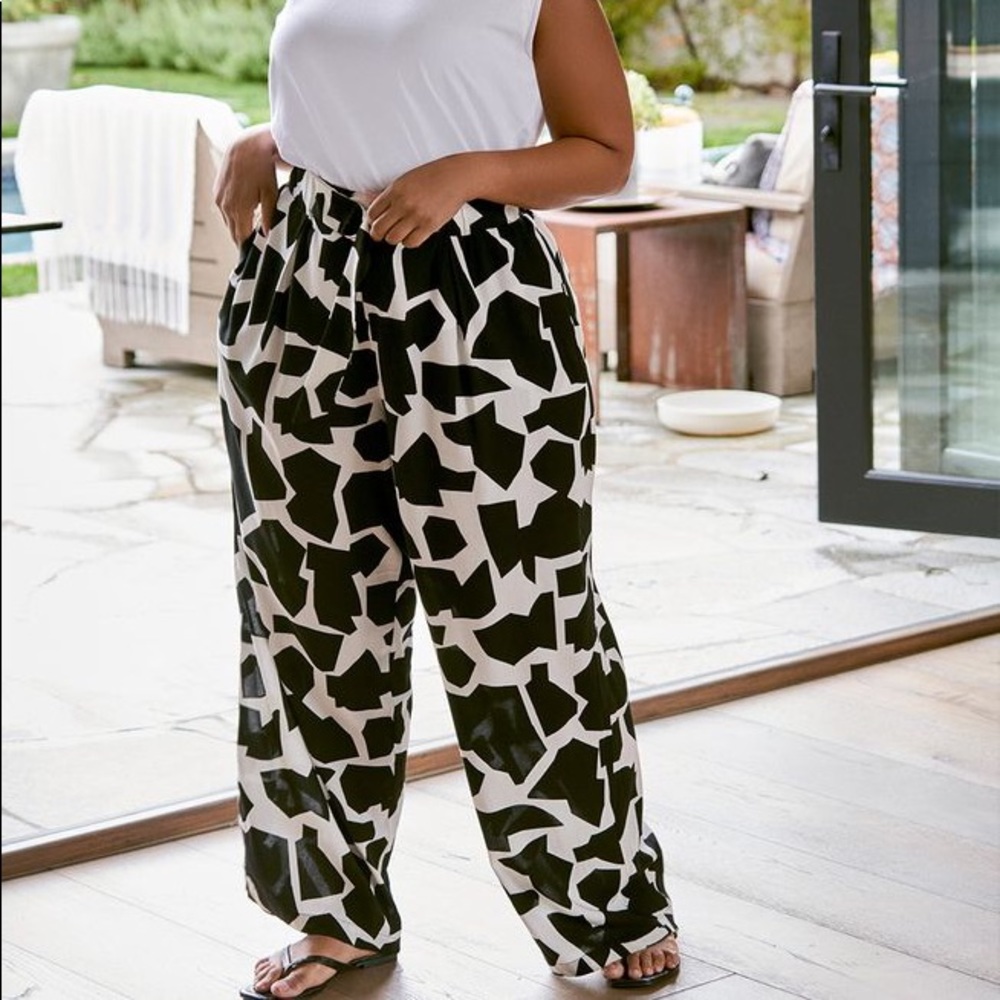 Eloquii Black and White Palazzo Pants in 20 NWT